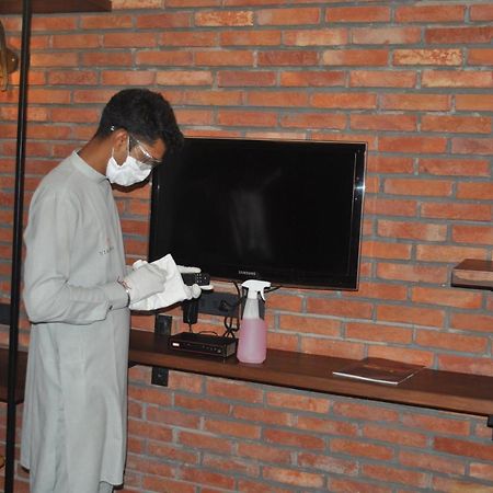 Virohaa Hotel Yeni Delhi Dış mekan fotoğraf