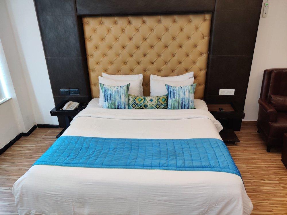 Virohaa Hotel Yeni Delhi Dış mekan fotoğraf