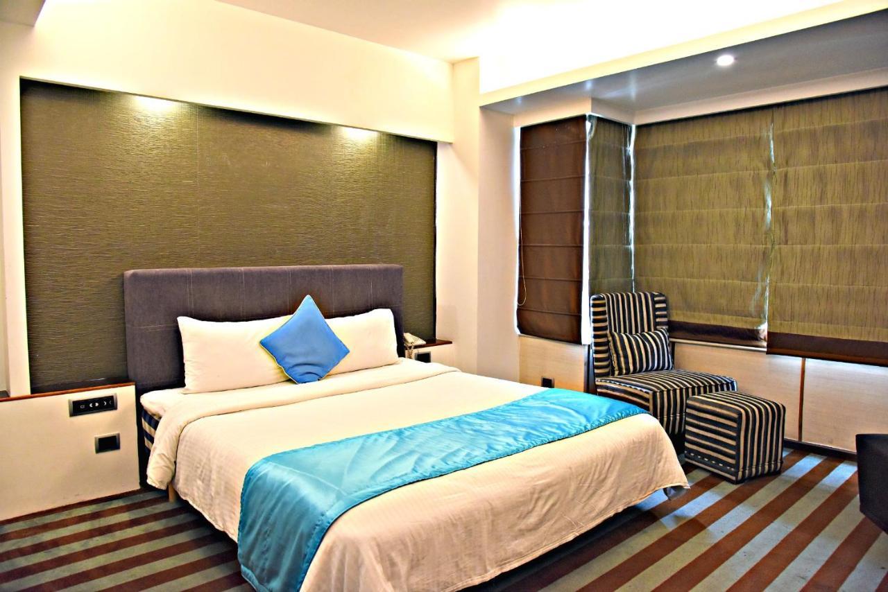 Virohaa Hotel Yeni Delhi Dış mekan fotoğraf