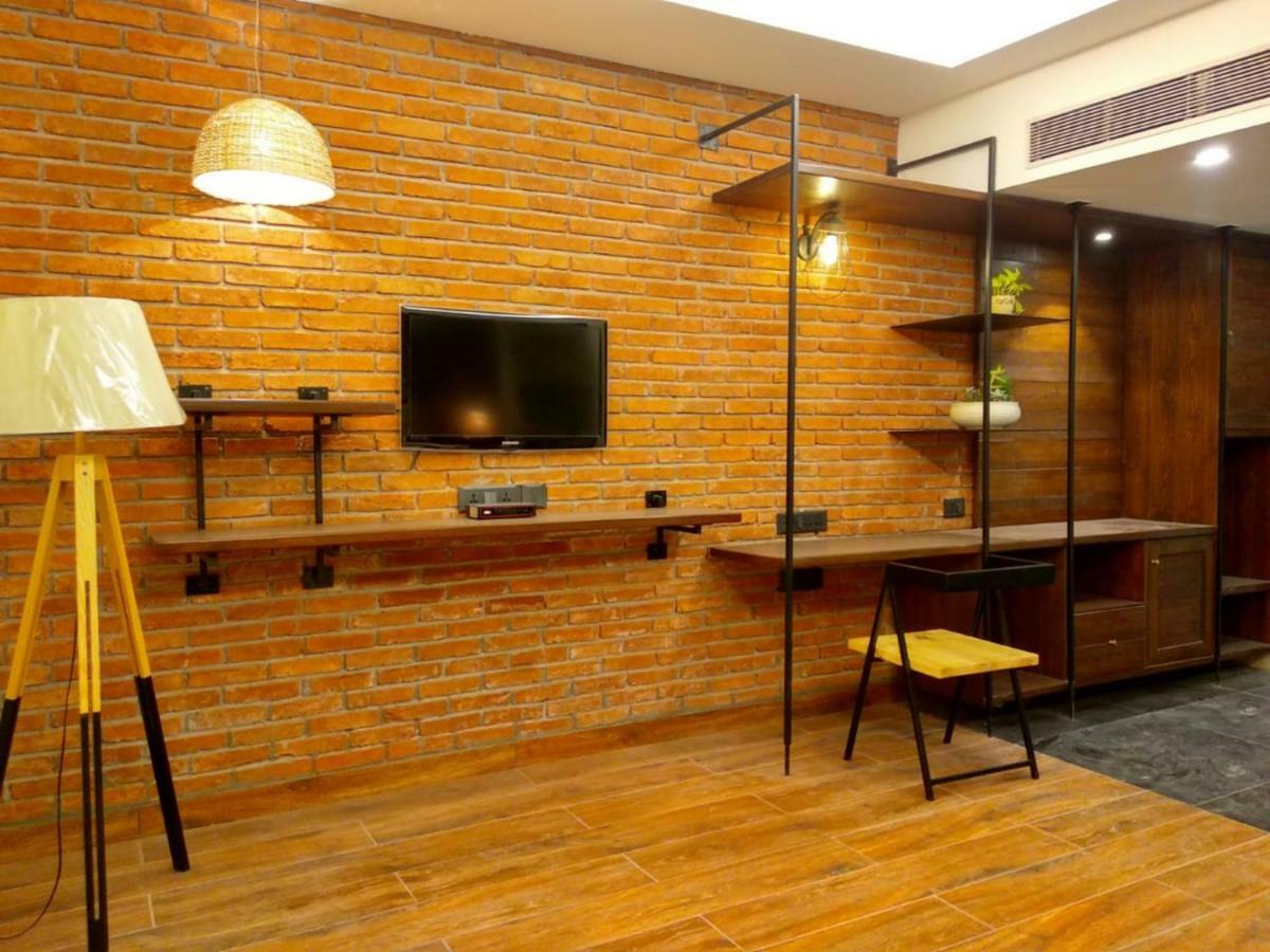 Virohaa Hotel Yeni Delhi Dış mekan fotoğraf
