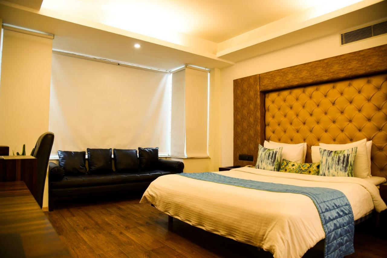 Virohaa Hotel Yeni Delhi Dış mekan fotoğraf