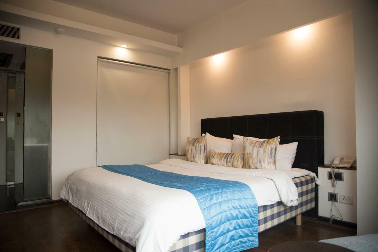 Virohaa Hotel Yeni Delhi Dış mekan fotoğraf